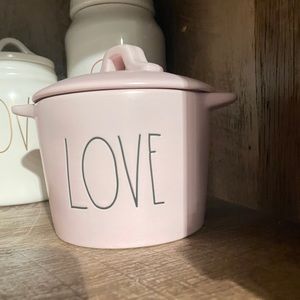 Rae Dunn - used for decoration only